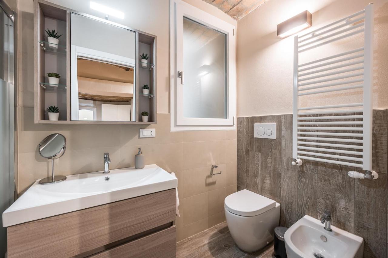 Broccaindosso Wood Apartments 5* Bologna Bagian luar foto