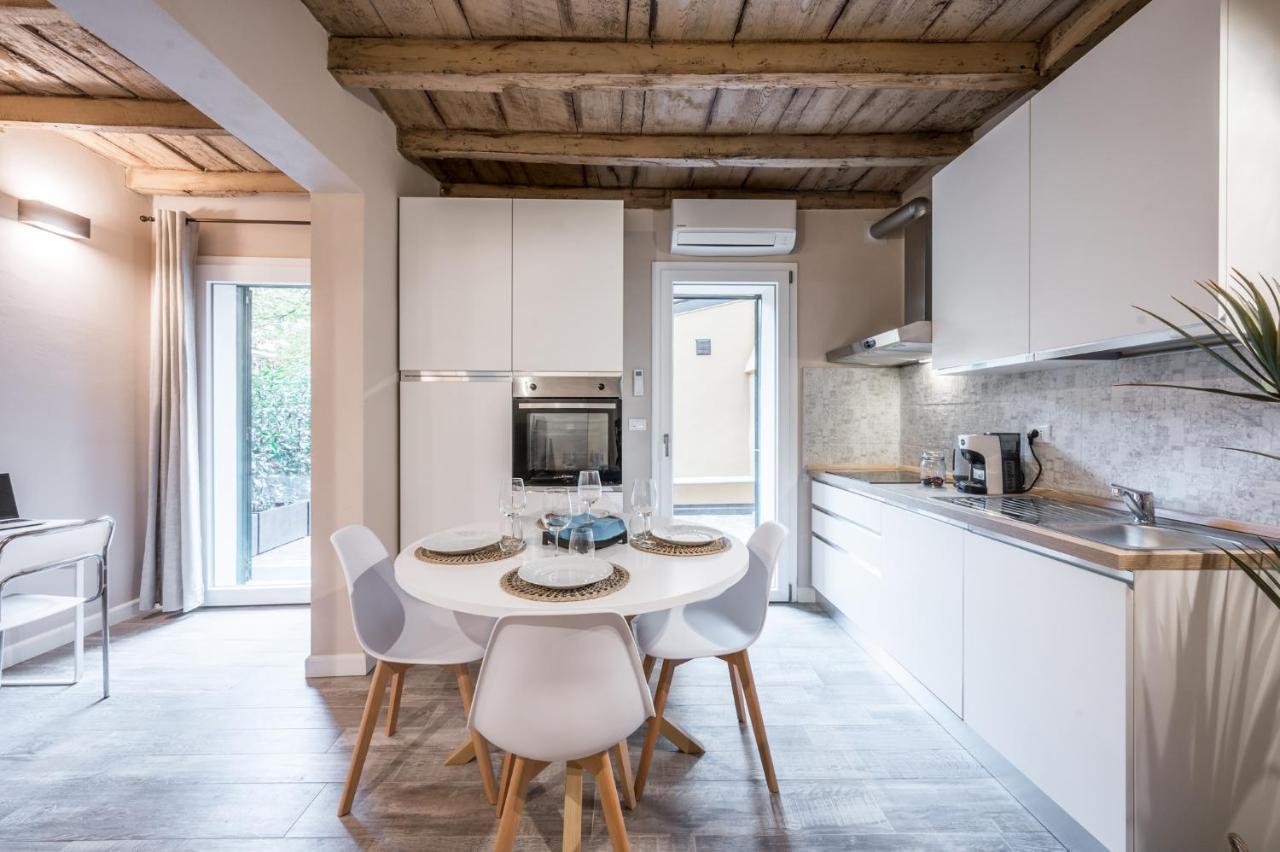 Broccaindosso Wood Apartments 5* Bologna Bagian luar foto