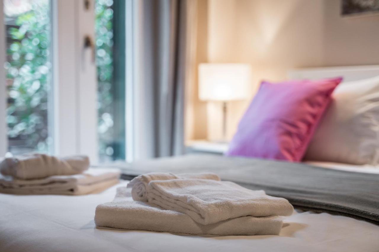 Broccaindosso Wood Apartments 5* Bologna Bagian luar foto