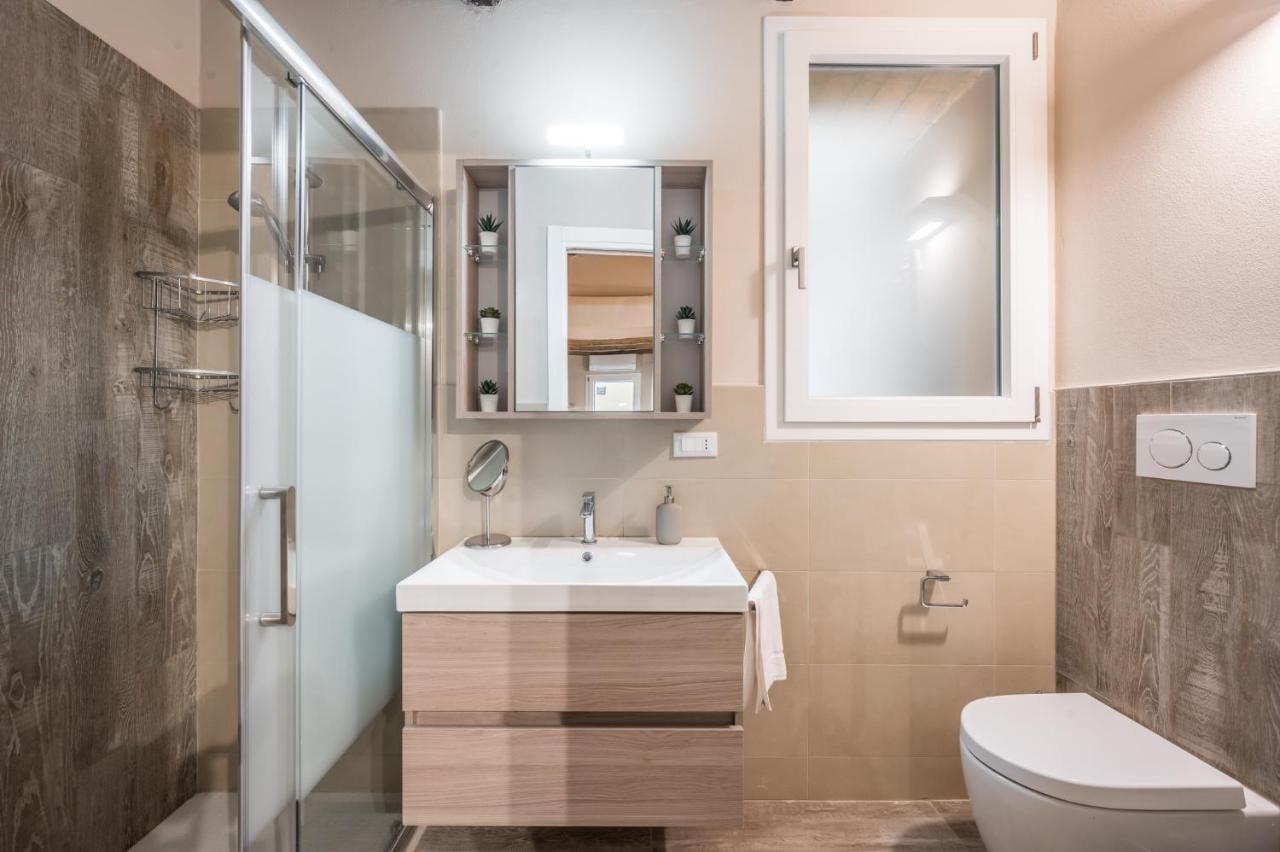 Broccaindosso Wood Apartments 5* Bologna Bagian luar foto