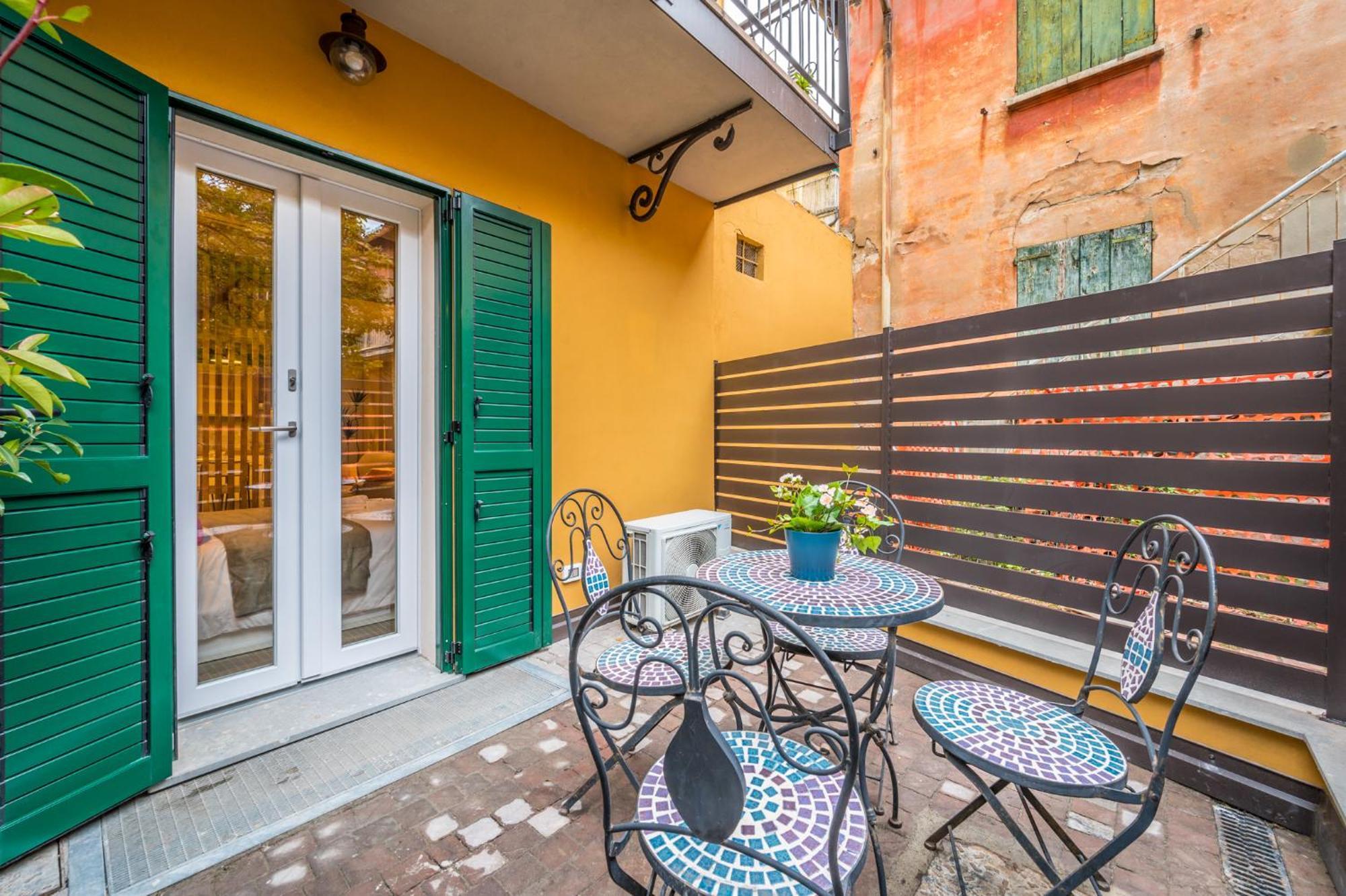 Broccaindosso Wood Apartments 5* Bologna Bagian luar foto